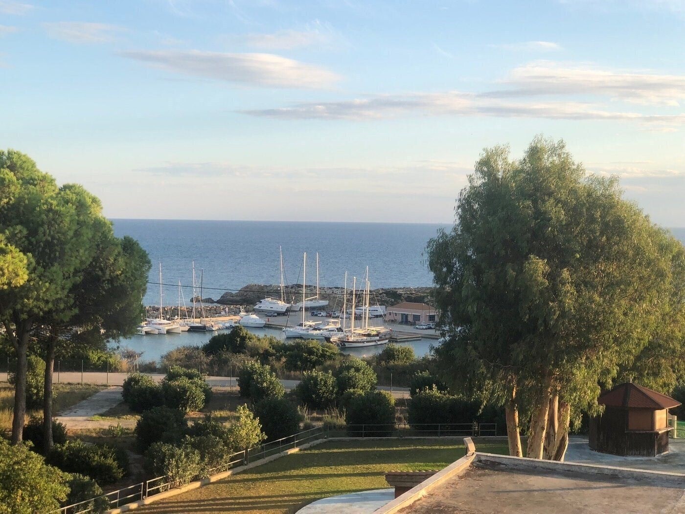 Фото Irinna Hotel 3*